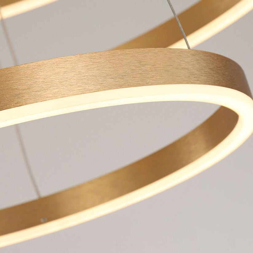 Lampadario LED a Sospensione con telecomando CHRISTINE, 41W, 2 Cerchi, Luce Fredda/Calda/Neutra, Dimmerabile, Oro Lucido, Lampadari LED con Telecomando ad Altezza Regolabile Titolo predefinito Alessandro Design