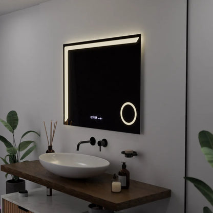 Specchio rettangolare a LED, 80x60 cm, Precision MotionGlow Marcello, sistema antiappannamento, orologio e termometro, lente d'ingrandimento cosmetica, specchi Marcello dimmerabili Titolo predefinito Alessandro Design