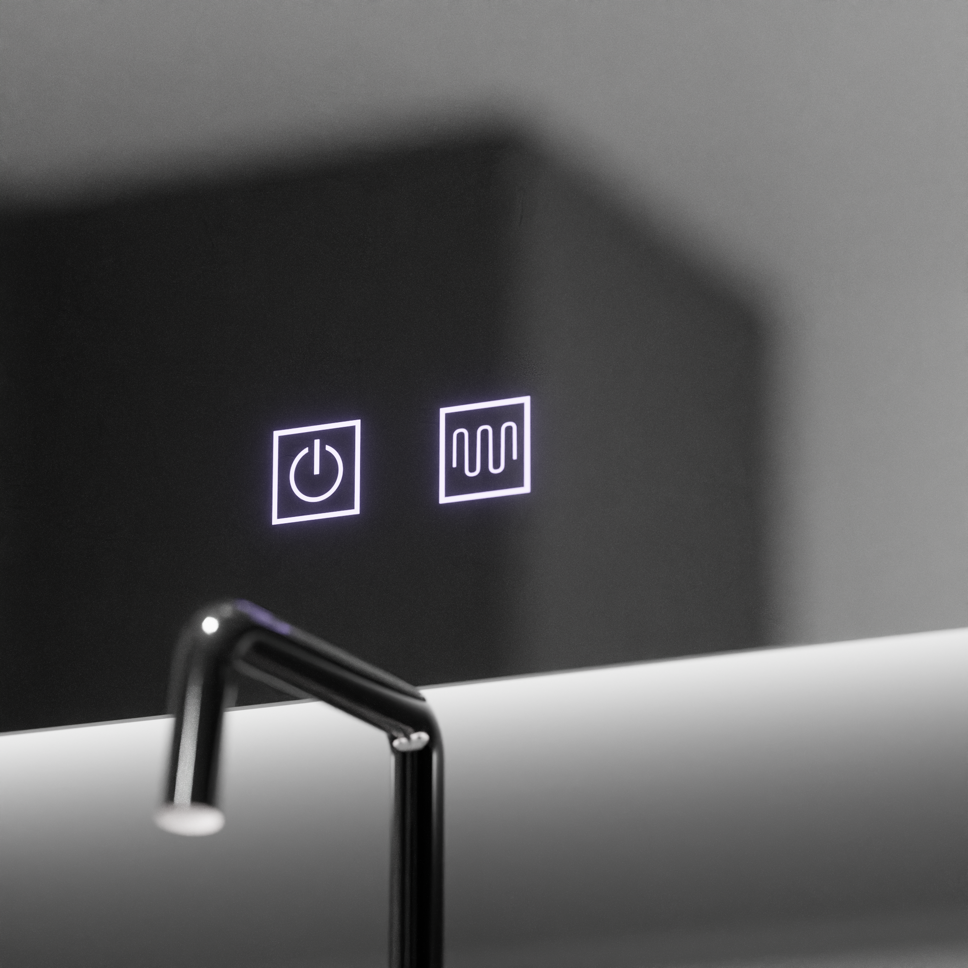 Specchio LED mezzaluna, 60x54, Soluna Touch, Sistema Demister, Specchi Dimmerabili Korman E Titolo predefinito Alessandro Design