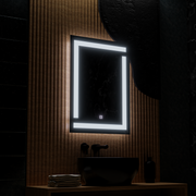 Giga LED Specchio, 60x80cm, 14W, Touch, Luce 6000K Korman Mirrors E Titolo predefinito Alessandro Design