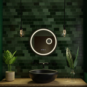 Specchio rotondo a LED, 11 W, 60 cm, sensore Micah Marcello MotionGlow, sistema antiappannamento, orologio e termometro, lente d'ingrandimento cosmetica, specchi Marcello dimmerabili Titolo predefinito Alessandro Design