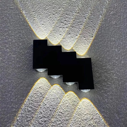 Aeetes Lampada da Parete per Esterno a LED, 8W, Metallo, Nero Lampada da Parete per Esterno Titolo predefinito Alessandro Design