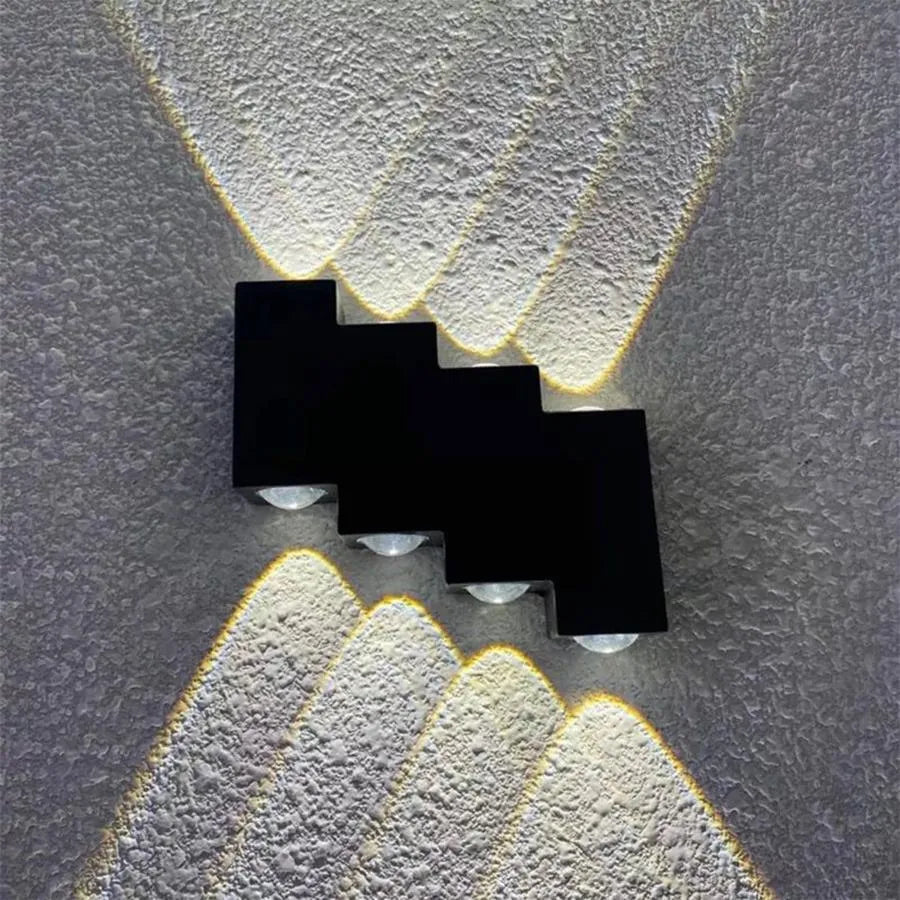 Aeetes Lampada da Parete per Esterno a LED, 8W, Metallo, Nero Lampada da Parete per Esterno Titolo predefinito Alessandro Design