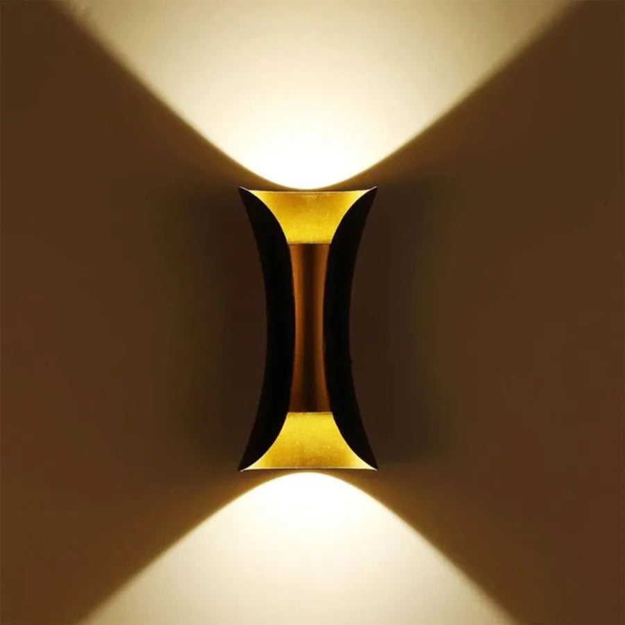 Lampada da parete per esterno LED Pauline 2, 10W, 20x10, 3000K, Metallo, Nero e Oro Lampade da parete per esterno Titolo predefinito Alessandro Design