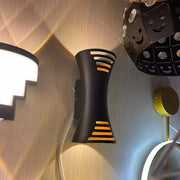 Lampada da parete a LED per esterni Brycen 10W Lampada da parete per esterni in oro nero Titolo predefinito Alessandro Design
