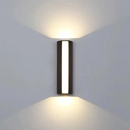 Lampada da parete per esterno a LED Carina, 20W, Nero, 3000K, Metallo Lampade da parete per esterno Titolo predefinito Alessandro Design