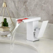 Rubinetto lavabo, Bianco, Luce RGB, Cambia colore in base alla temperatura dell'acqua, OD3011 Rubinetti bagno Titolo predefinito Alessandro Design