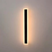 Lampada da parete a LED per esterno Mack, lunghezza 60 cm, 8 W, IP65, metallo, lineare, nera Lampada da parete per esterno Titolo predefinito Alessandro Design