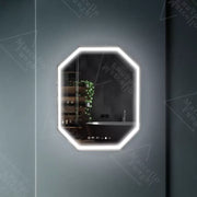 Specchio LED Polygon, 60x80cm, sensore Ralya MotionGlow Marcello, sistema antiappannamento, orologio e termometro, specchi Dimabila Marcello Titolo predefinito Alessandro Design