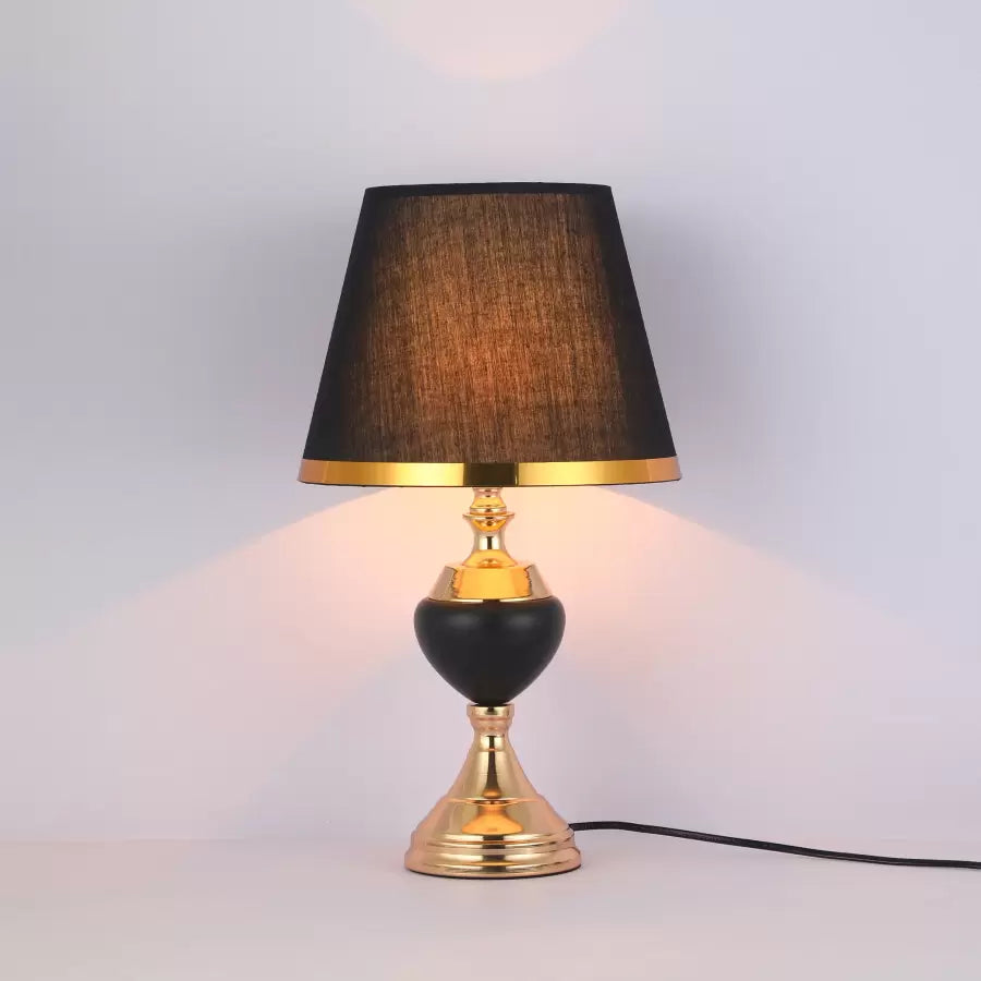 Lampada Mackenzie 1x E27 Lampade e lampade in oro nero Titolo predefinito Alessandro Design