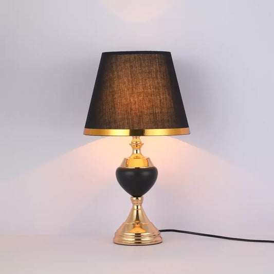 Lampada Mackenzie 1x E27 Lampade e lampade in oro nero Titolo predefinito Alessandro Design